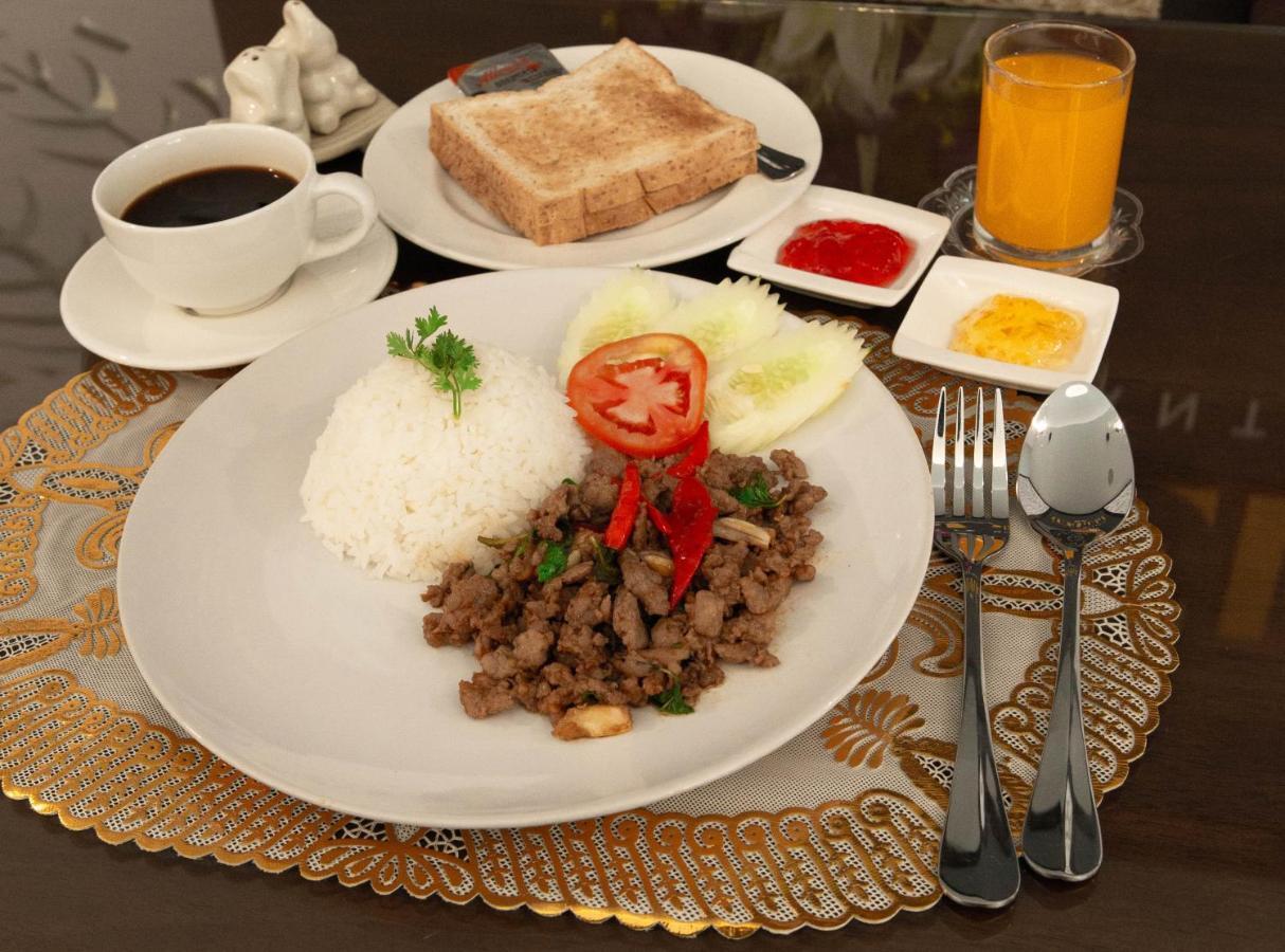 เพพเพอรี ฮิลล์ โฮเต็ล Hotel เชียงใหม่ ภายนอก รูปภาพ